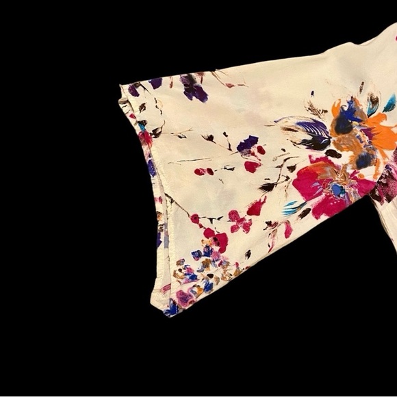 Umgee Colorful Floral Romper 3/4 Bell Sleeve, Elastic Waist, Faux Wrap. Size S - Picture 3 of 4